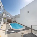 Aurazul דירה